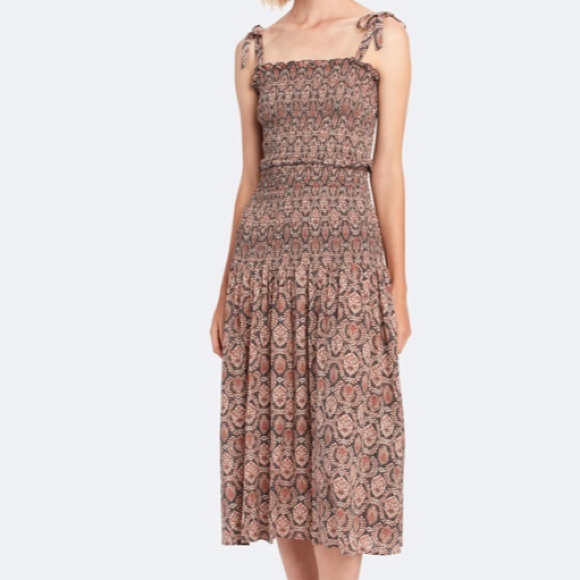 Montague Bennett Shirred Midi Dress
Auguste The Label - Picture 3 of 9